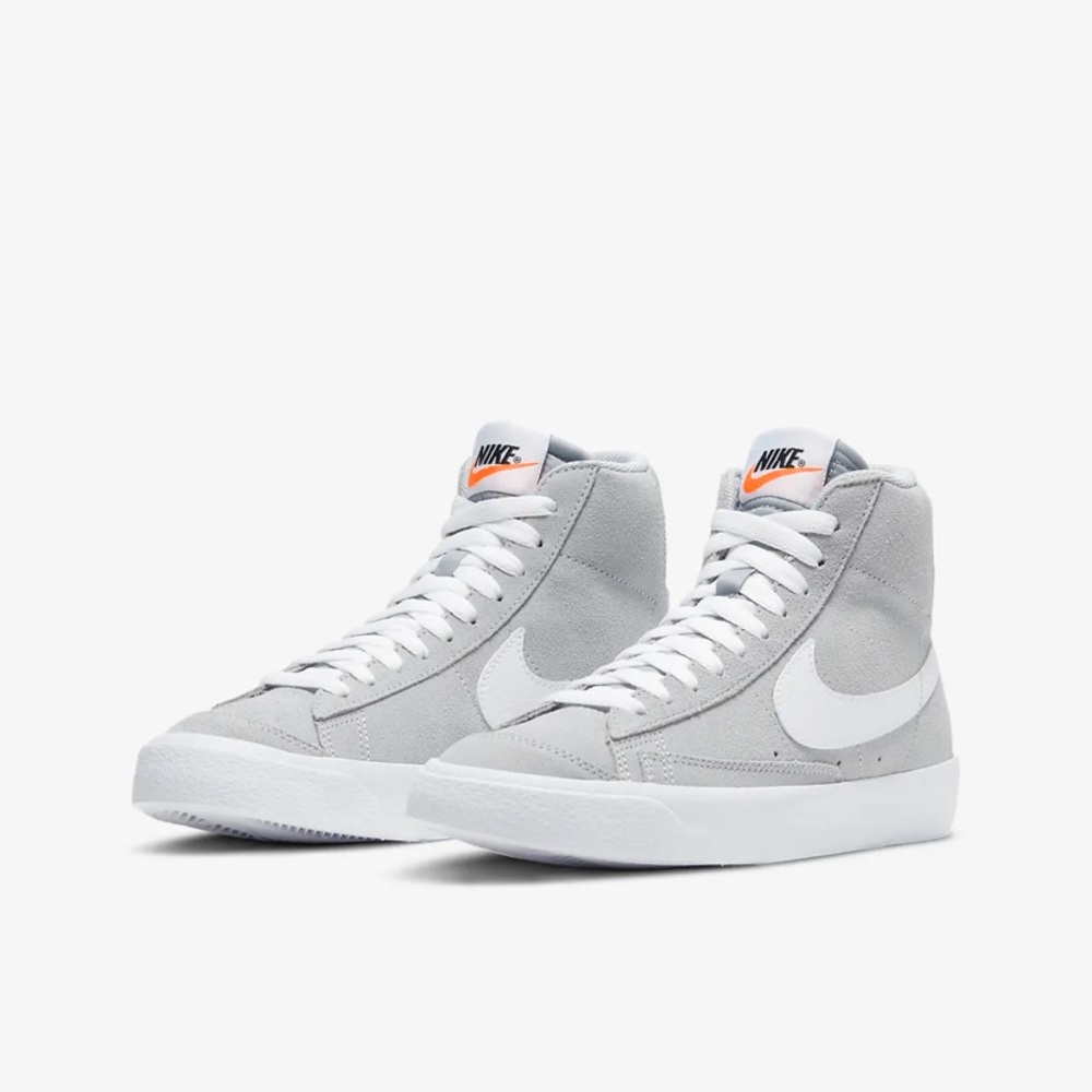 Re-list - Nike Blazer Mid '77 Suede- Youth 5.5 fit size 7 in women